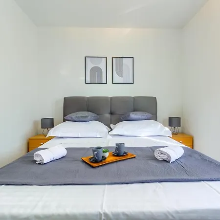 Appartement Apartment Holiday *